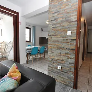 https://luxury-apartment-kala-2.in-istria.net